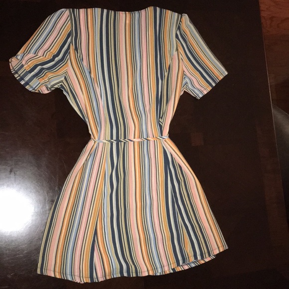 Speechless Jordy Wrap Dress - Picture 4 of 4